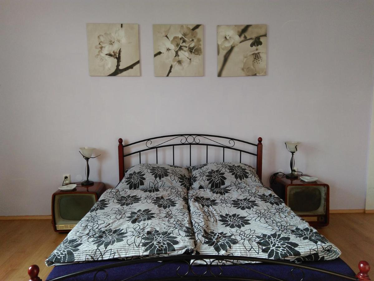 Art-house 2 *